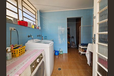 Casa à venda com 300m², 5 quartos e 8 vagasÁrea de Serviço