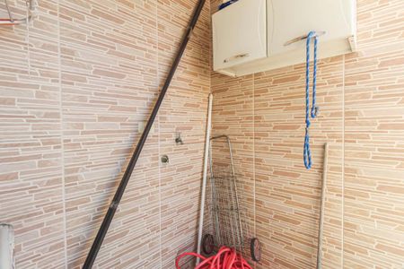 Casa à venda com 134m², 4 quartos e sem vaga