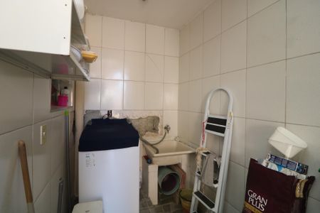 Casa à venda com 134m², 4 quartos e sem vagaÁrea de Serviço C2