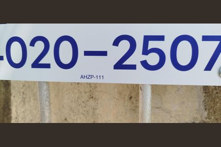 Casa à venda com 134m², 4 quartos e sem vaga