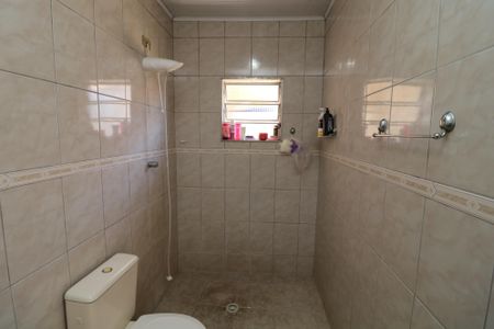 Casa à venda com 134m², 4 quartos e sem vagaBanheiro C1