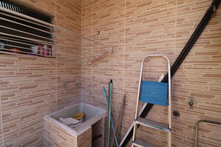 Casa à venda com 134m², 4 quartos e sem vagaÁrea de Serviço C1