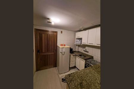 Cozinha  de apartamento para alugar com 1 quarto, 49m² em Centro Histórico, Porto Alegre