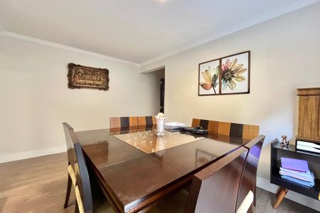 Casa à venda com 230m², 3 quartos e 2 vagasSala de Jantar