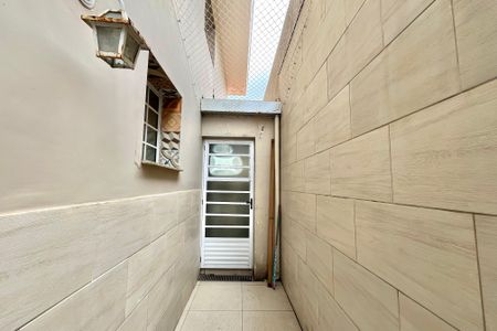 Casa à venda com 230m², 3 quartos e 2 vagasÁrea externa