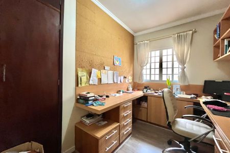 Casa à venda com 230m², 3 quartos e 2 vagasQuarto 2