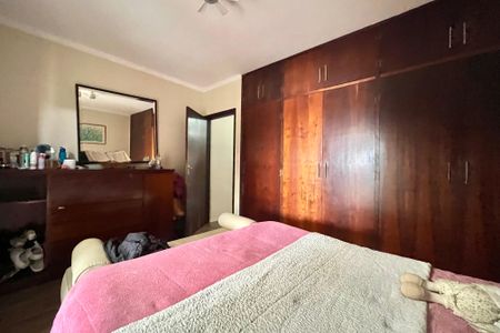Casa à venda com 230m², 3 quartos e 2 vagasSuite