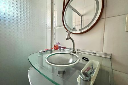 Casa à venda com 230m², 3 quartos e 2 vagasBanheiro Corredor