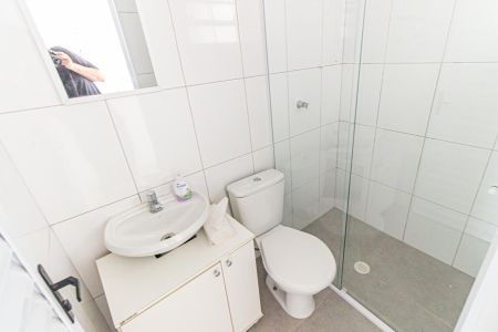 Casa à venda com 100m², 5 quartos e 2 vagas Casa à venda com 100m², 5 quartos e 2 vagasBanheiro 1