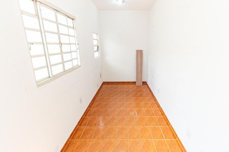 Casa à venda com 100m², 5 quartos e 2 vagas Casa à venda com 100m², 5 quartos e 2 vagasQuarto 5