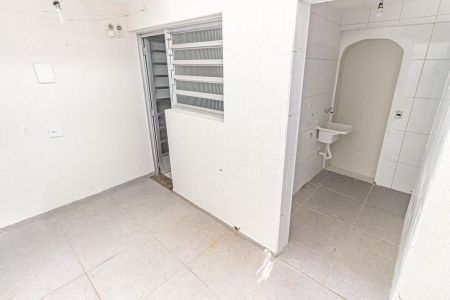Casa à venda com 100m², 5 quartos e 2 vagas Casa à venda com 100m², 5 quartos e 2 vagasÁrea de Serviço