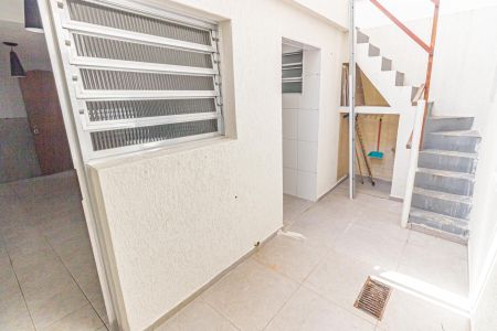 Casa à venda com 100m², 5 quartos e 2 vagas Casa à venda com 100m², 5 quartos e 2 vagasÁrea de Serviço