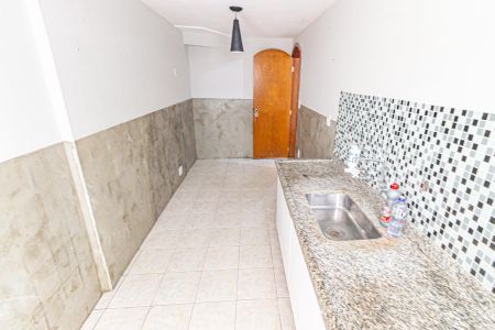 Casa à venda com 100m², 5 quartos e 2 vagas Casa à venda com 100m², 5 quartos e 2 vagasCozinha