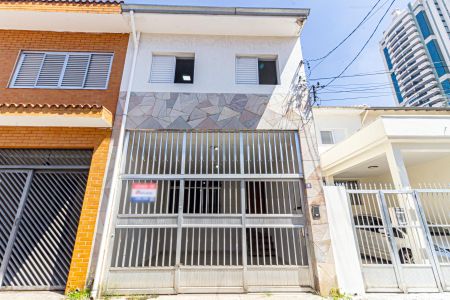Casa à venda com 100m², 5 quartos e 2 vagas Casa à venda com 100m², 5 quartos e 2 vagasFachada