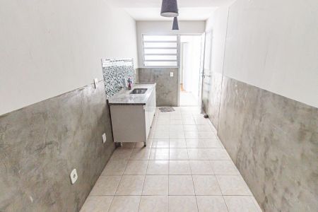 Casa à venda com 100m², 5 quartos e 2 vagas Casa à venda com 100m², 5 quartos e 2 vagasCozinha