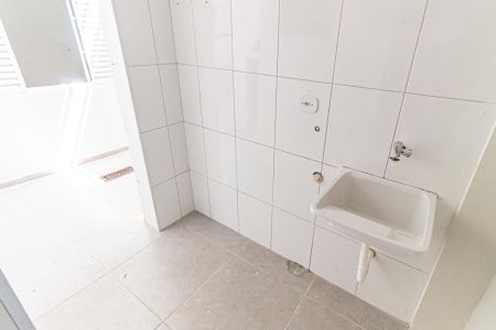 Casa à venda com 100m², 5 quartos e 2 vagas Casa à venda com 100m², 5 quartos e 2 vagasÁrea de Serviço