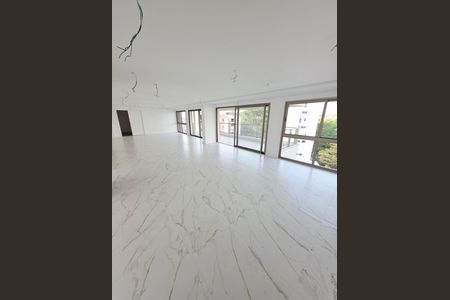 Apartamento à venda com 270m², 4 quartos e 6 vagasSala