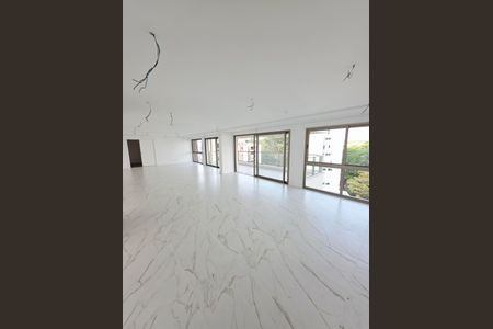 Apartamento à venda com 270m², 4 quartos e 6 vagasSala