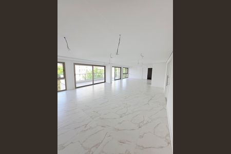 Apartamento à venda com 270m², 4 quartos e 6 vagasSala