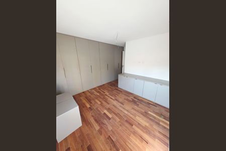 Apartamento à venda com 270m², 4 quartos e 6 vagasQuarto