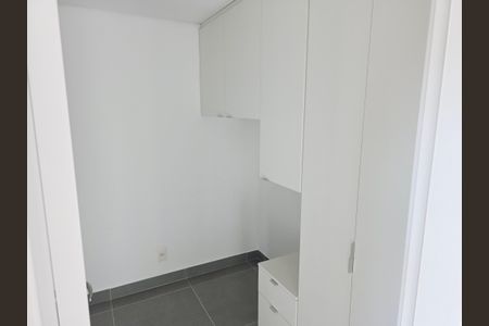 Apartamento à venda com 270m², 4 quartos e 6 vagasDispensa