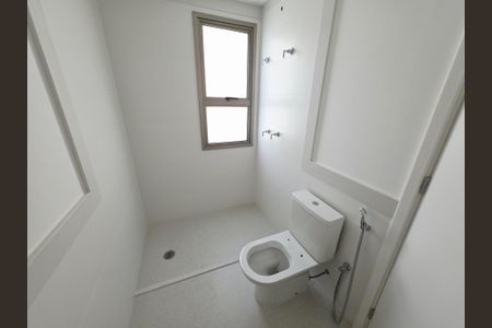 Apartamento à venda com 270m², 4 quartos e 6 vagasBanheiro
