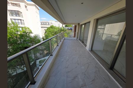 Apartamento à venda com 270m², 4 quartos e 6 vagasVaranda