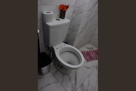 Apartamento à venda com 47m², 2 quartos e sem vaga Apartamento à venda com 47m², 2 quartos e sem vagaDetalhe - Banheiro Social