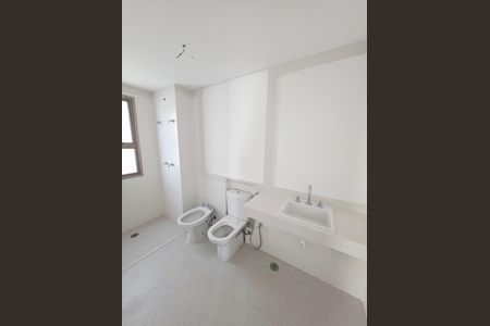 Apartamento à venda com 290m², 3 quartos e 4 vagasBanheiro