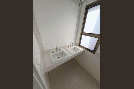 Apartamento à venda com 290m², 3 quartos e 4 vagasBanheiro