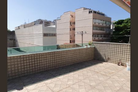 Casa à venda com 250m², 3 quartos e 1 vaga
