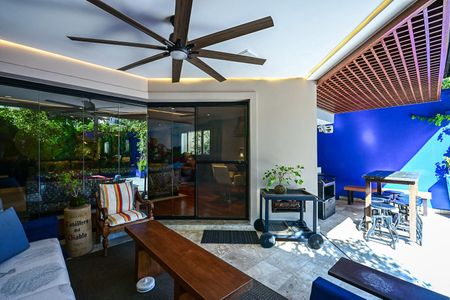 Casa de condomínio para alugar com 420m², 3 quartos e 6 vagasVaranda