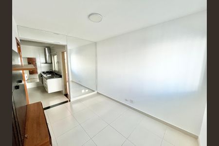 Sala de casa de condomínio para alugar com 2 quartos, 56m² em Imirim, São Paulo