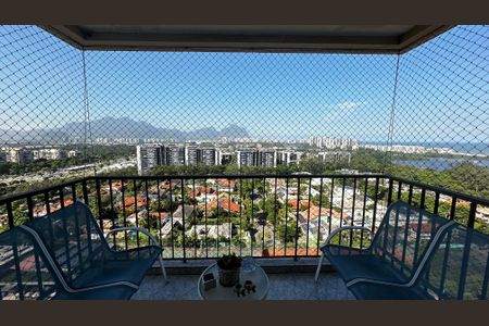 Apartamento à venda com 105m², 3 quartos e 2 vagasVaranda
