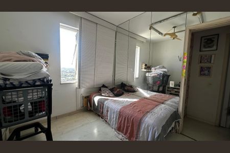 Apartamento à venda com 105m², 3 quartos e 2 vagasQuarto 1