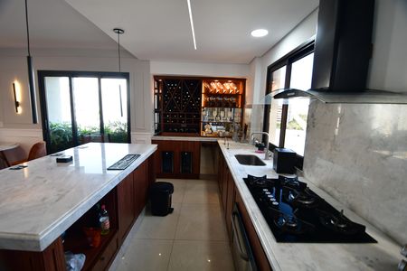 Apartamento à venda com 240m², 3 quartos e 3 vagasCozinha