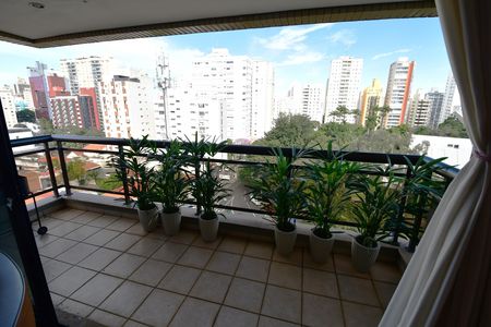 Apartamento à venda com 240m², 3 quartos e 3 vagasSala - Sacada