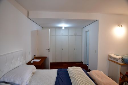 Apartamento à venda com 240m², 3 quartos e 3 vagasQuarto 2 - Suíte