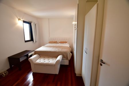 Apartamento à venda com 240m², 3 quartos e 3 vagasQuarto 1 - Suíte