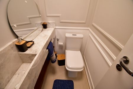 Apartamento à venda com 240m², 3 quartos e 3 vagasLavabo