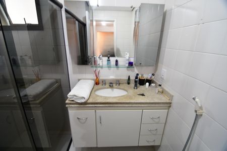 Apartamento à venda com 240m², 3 quartos e 3 vagasBanheiro Suíte