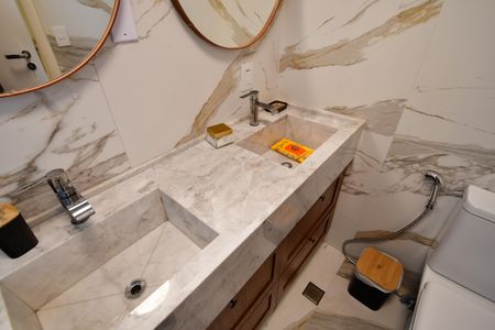 Apartamento à venda com 240m², 3 quartos e 3 vagasBanheiro Suíte