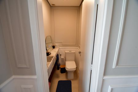Apartamento à venda com 240m², 3 quartos e 3 vagasLavabo