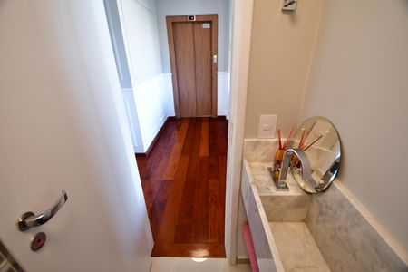 Apartamento à venda com 240m², 3 quartos e 3 vagasLavabo