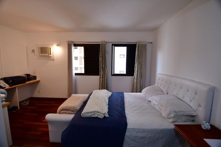 Apartamento à venda com 240m², 3 quartos e 3 vagasQuarto 2 - Suíte