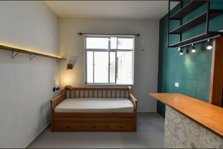 Studio para alugar com 25m², 1 quarto e sem vaga Studio para alugar com 25m², 1 quarto e sem vagaSala/Quarto