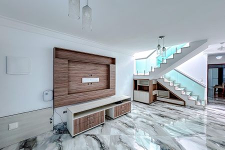 Casa à venda com 180m², 3 quartos e 5 vagasSala