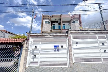 Casa à venda com 180m², 3 quartos e 5 vagasFachada com Plaquinha
