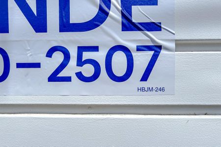 Casa à venda com 180m², 3 quartos e 5 vagasHBJM-246