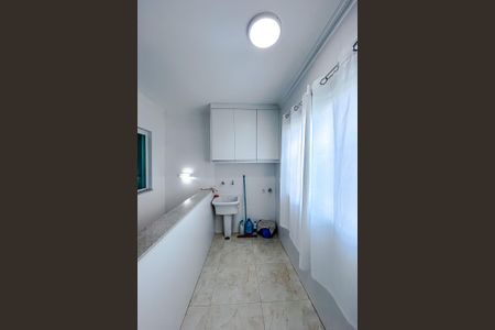 Casa à venda com 180m², 3 quartos e 5 vagasÁrea de Serviço